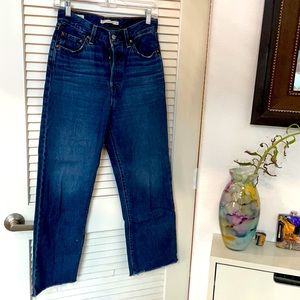 Levi’s Ribcage Straight Ankle Jeans